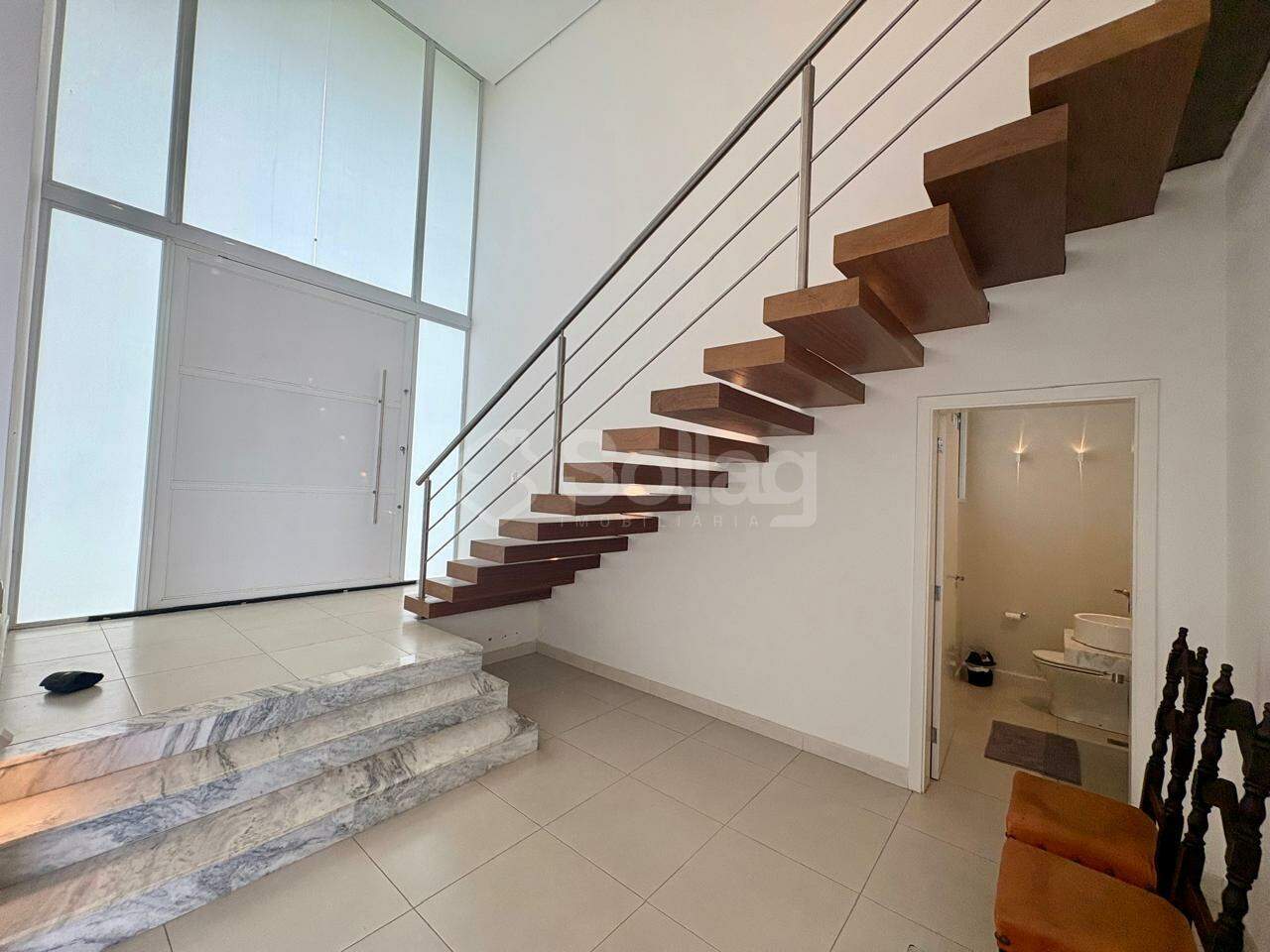 Casa em condomínio à venda no Condomínio Villagio Paradiso: