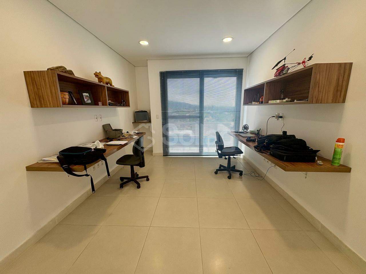 Casa em condomínio à venda no Condomínio Villagio Paradiso: