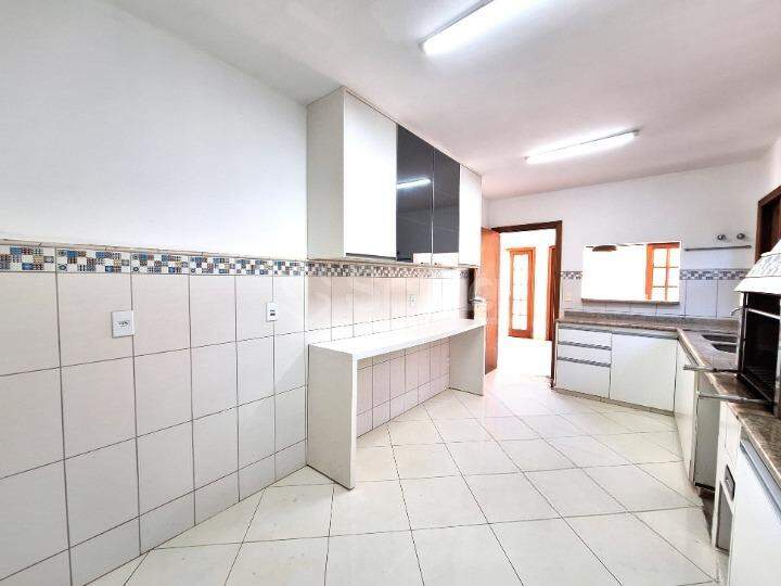 Casa em condomínio para aluguel no Bosque: