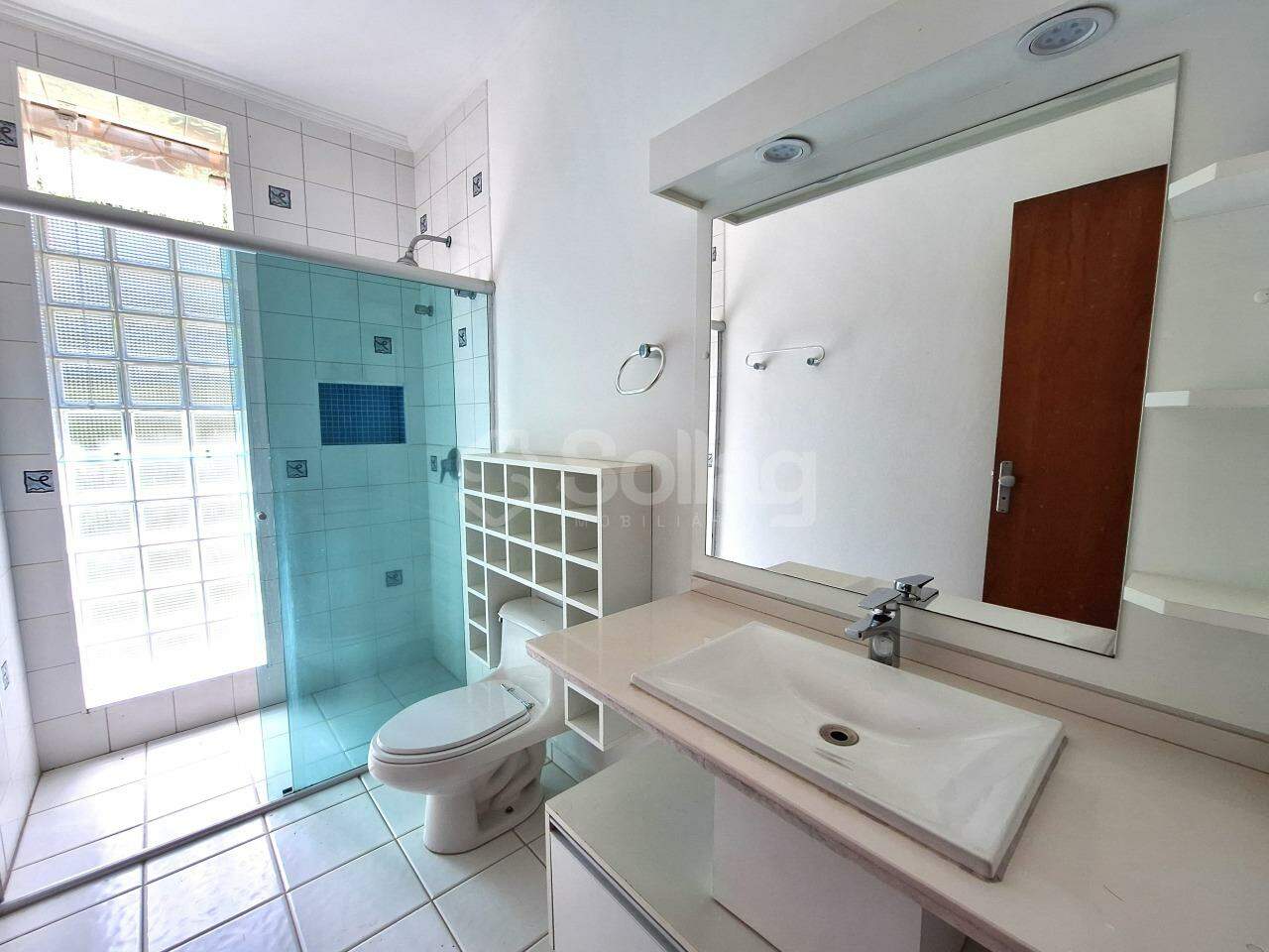 Casa em condomínio para aluguel no Bosque: Banheiro Suíte 2