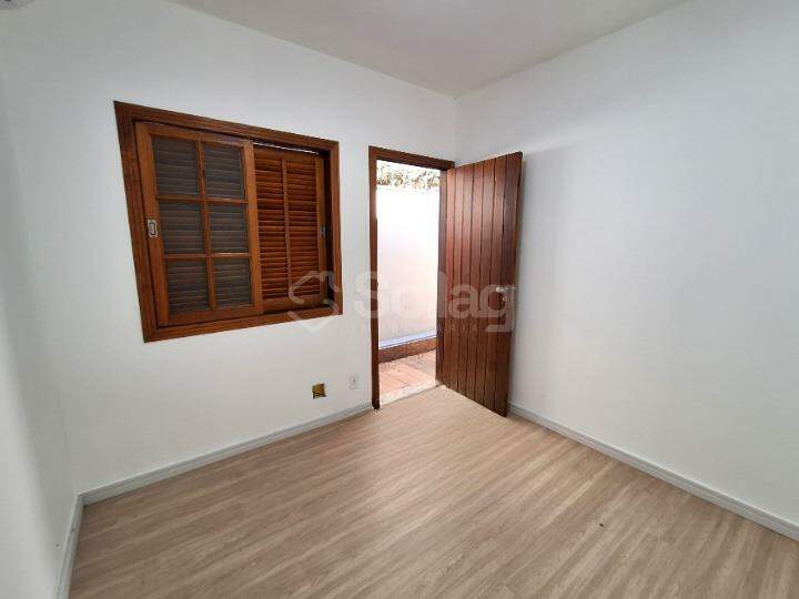 Casa em condomínio para aluguel no Bosque: Quart para home Office