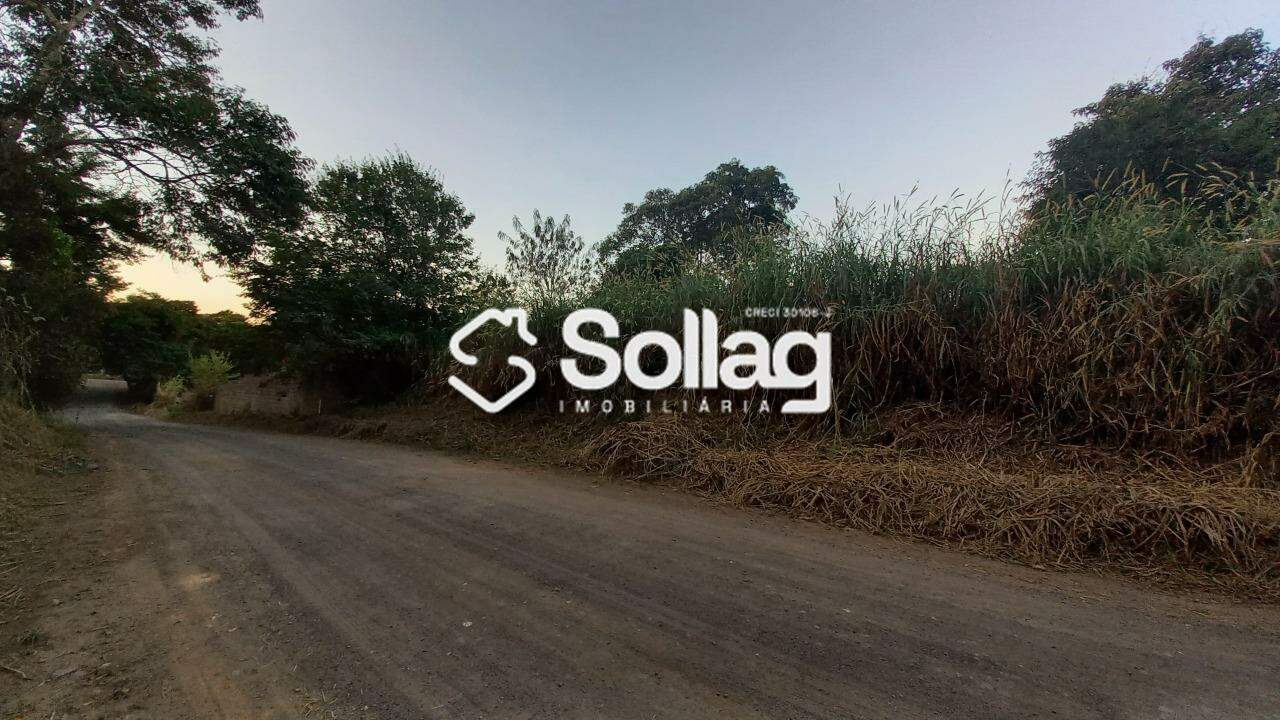 terreno à venda no Chácaras São Bento: 