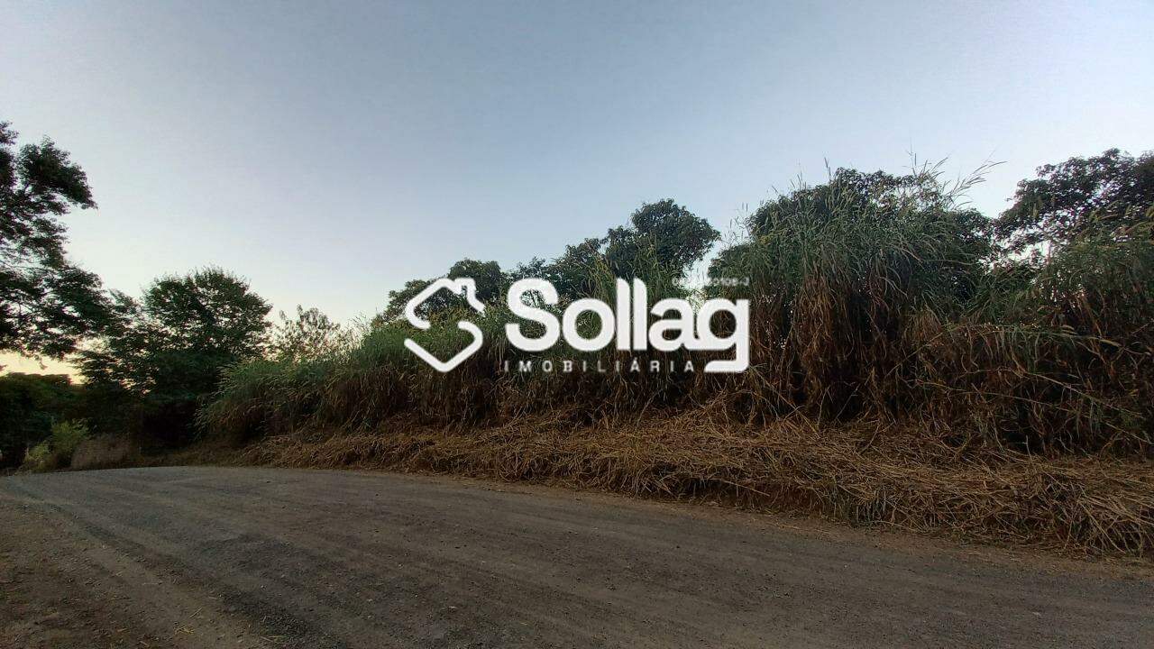 terreno à venda no Chácaras São Bento: 