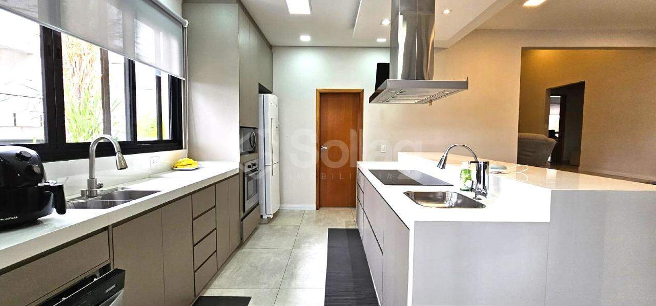 Casa em condomínio à venda no Terras de Santa Teresa II: 