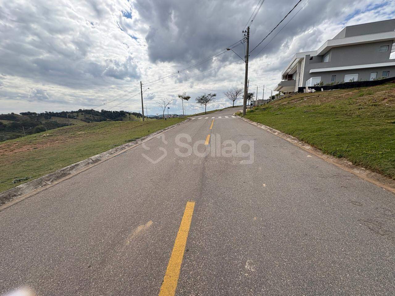 Terreno em condomínio à venda no Condomínio Reserva Santa Monica: 