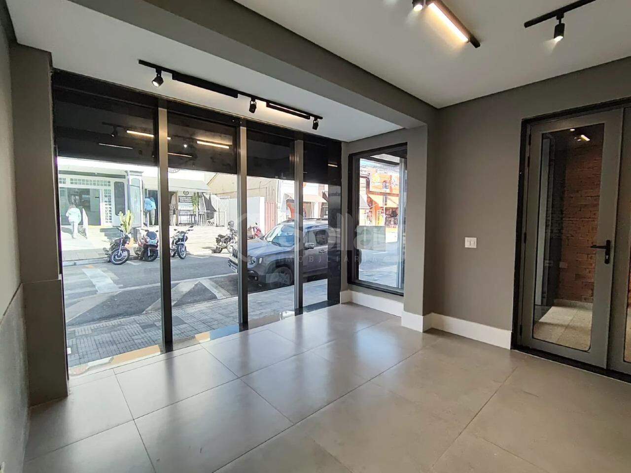 Sala para aluguel no Centro: 
