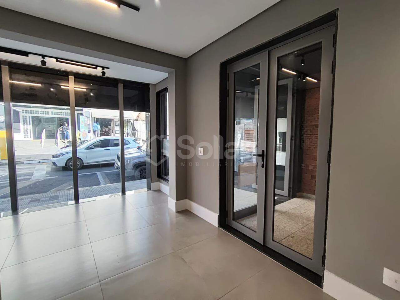 Sala para aluguel no Centro: 