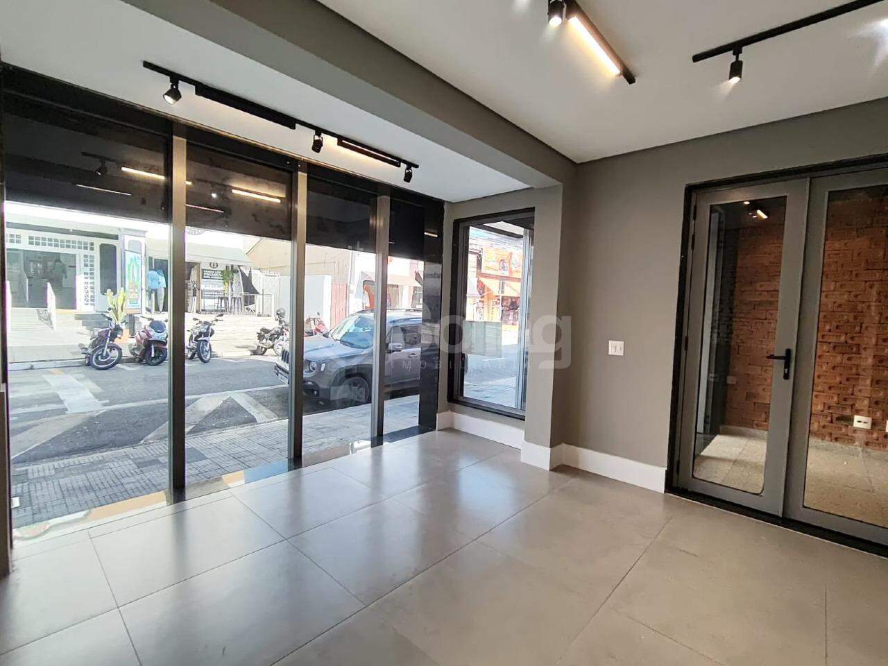 Sala para aluguel no Centro: 