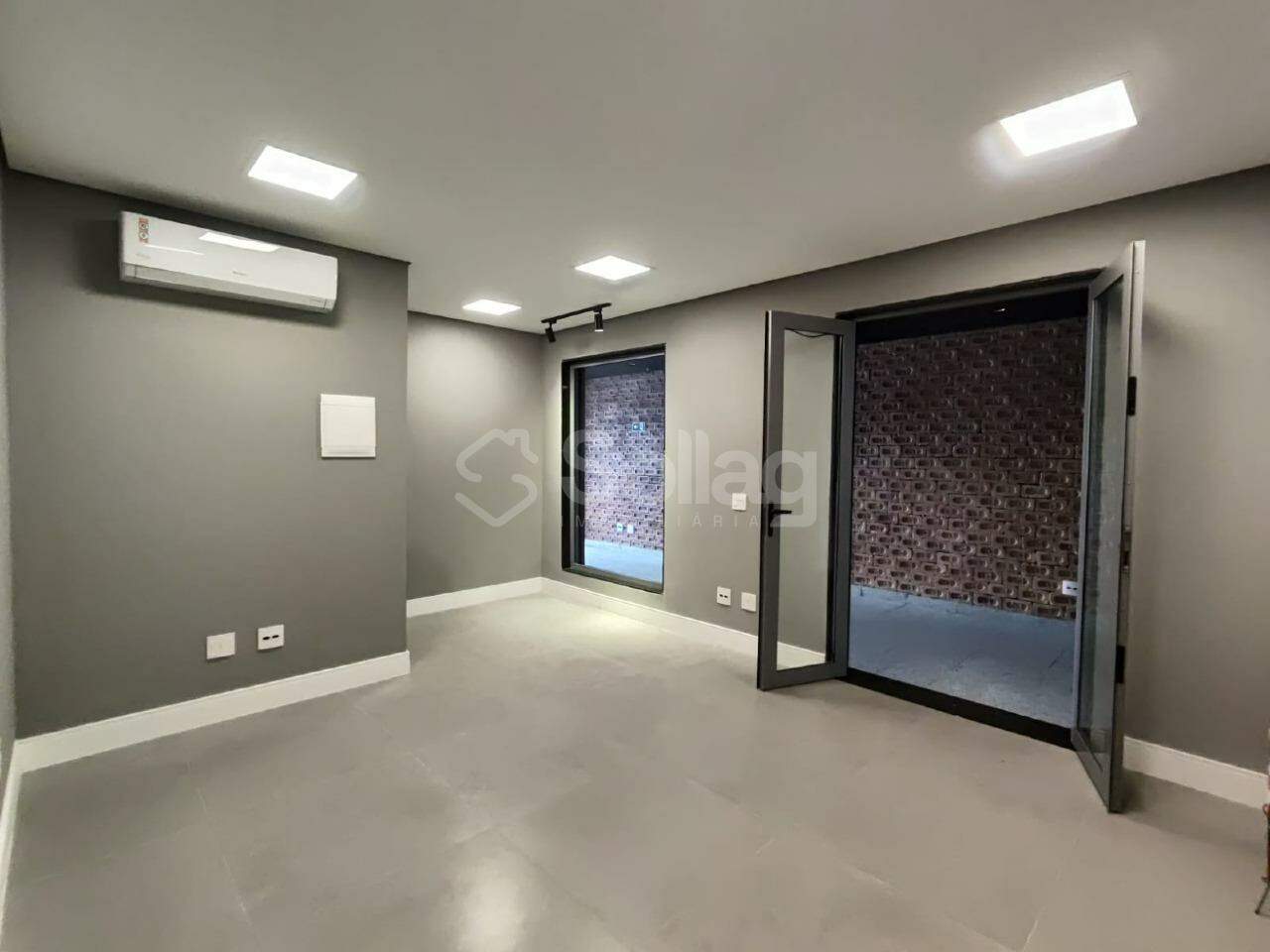 Sala para aluguel no Centro: 