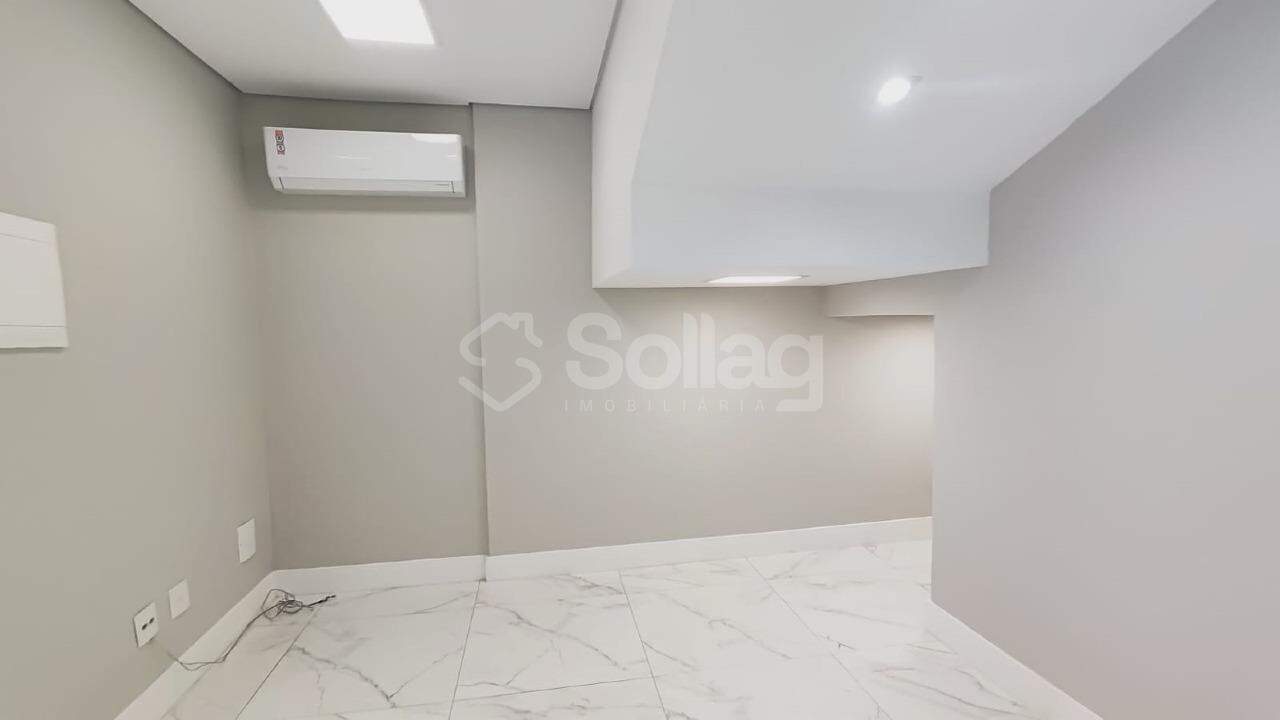 Sala para aluguel no Centro: 