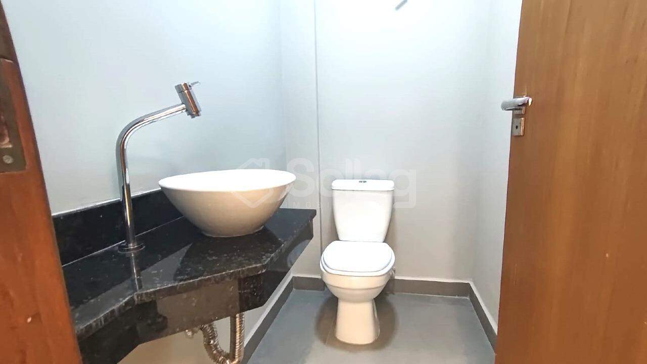 Sala para aluguel no Centro: 