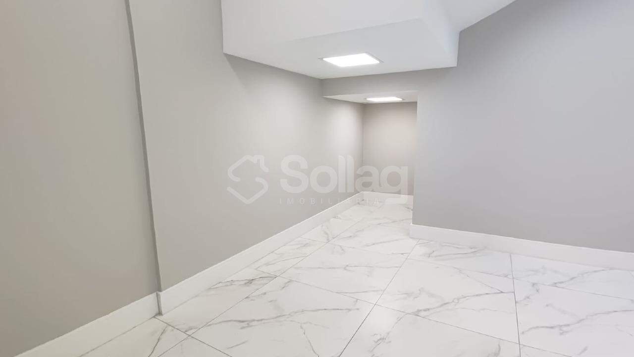 Sala para aluguel no Centro: 