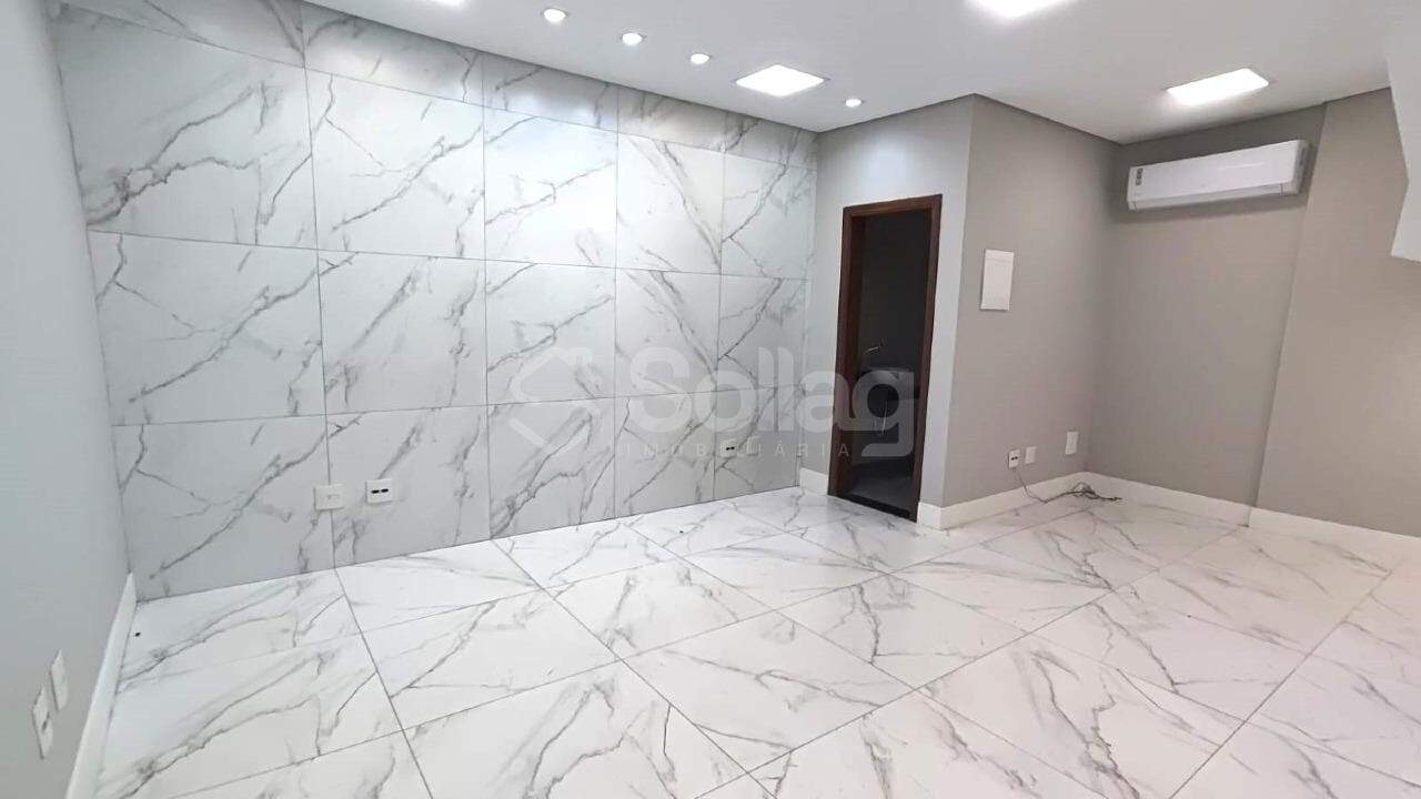 Sala para aluguel no Centro: 