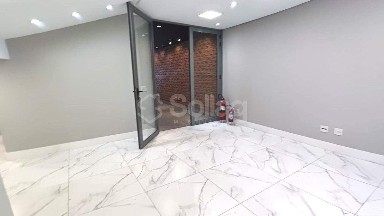 Sala para aluguel no Centro: 