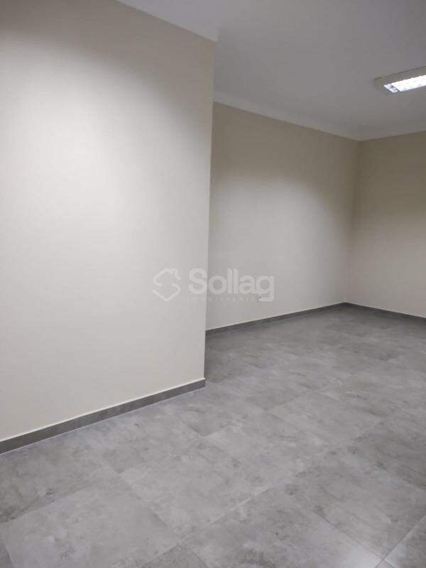Sala para aluguel no Santa Rosa: 