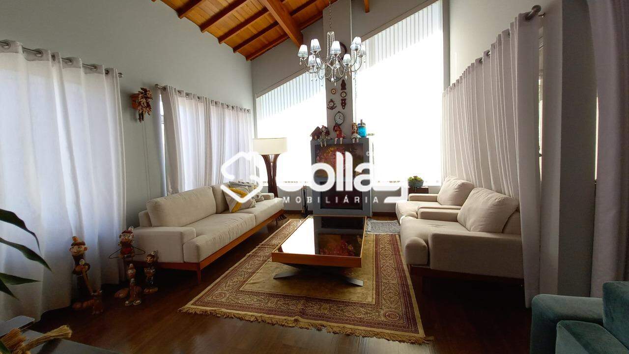 Casa em condomínio à venda no Condomínio Terras de Vinhedo: 