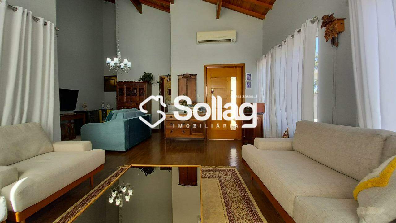 Casa em condomínio à venda no Condomínio Terras de Vinhedo: 