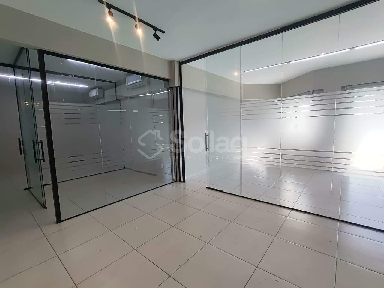 Sala para aluguel no Santa Rosa: 