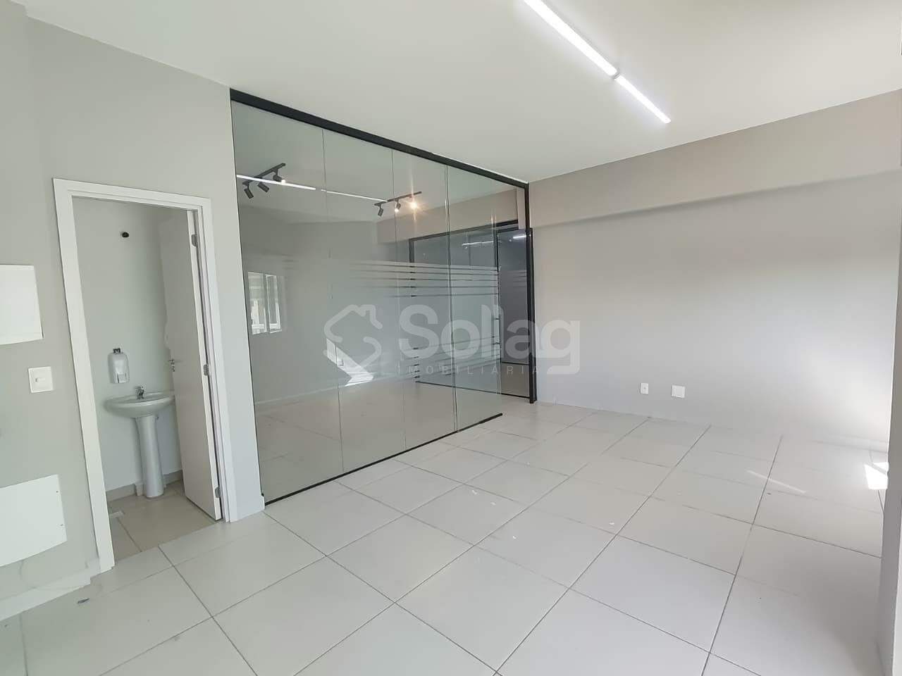 Sala para aluguel no Santa Rosa: