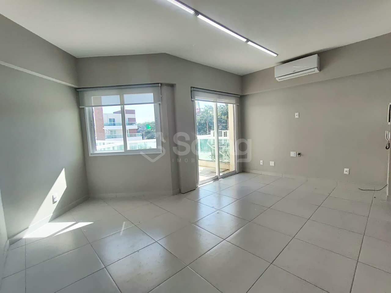 Sala para aluguel no Santa Rosa: