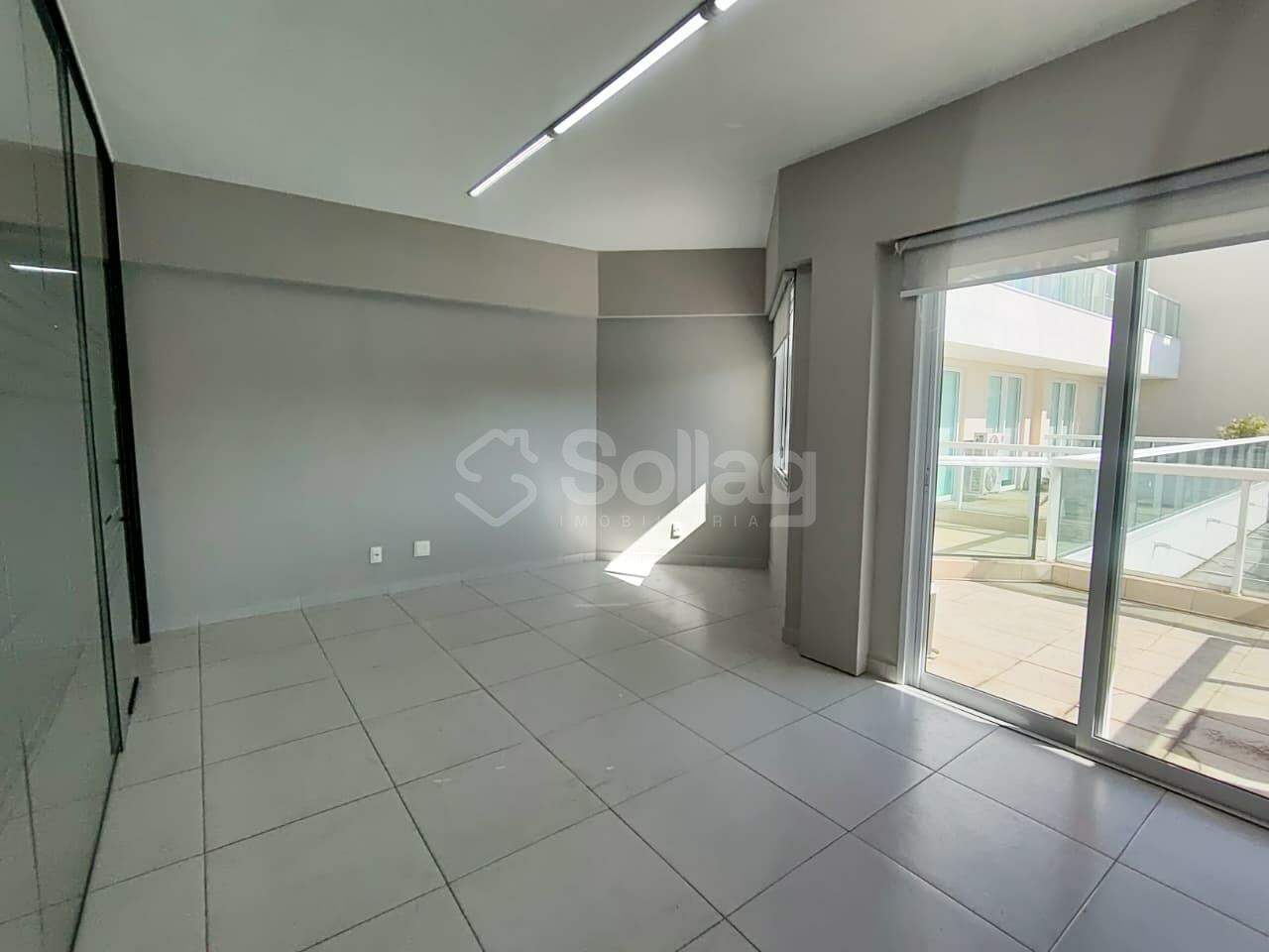 Sala para aluguel no Santa Rosa:
