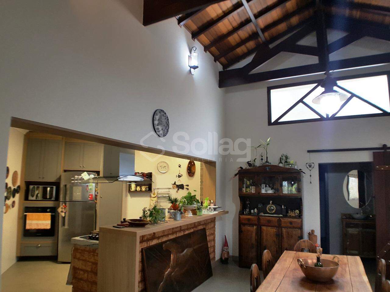 Casa em condomínio à venda no Marambaia: