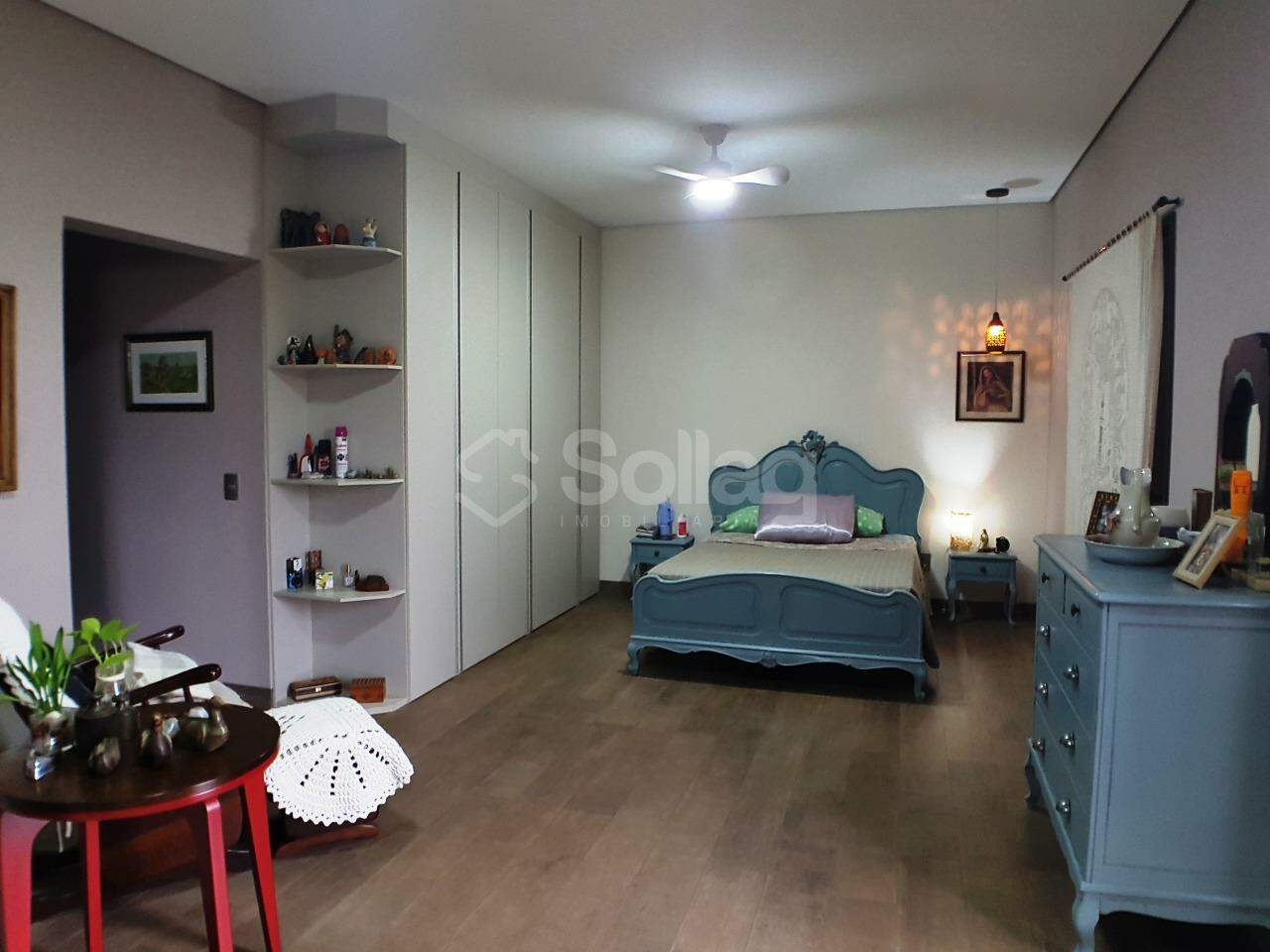 Casa em condomínio à venda no Marambaia: