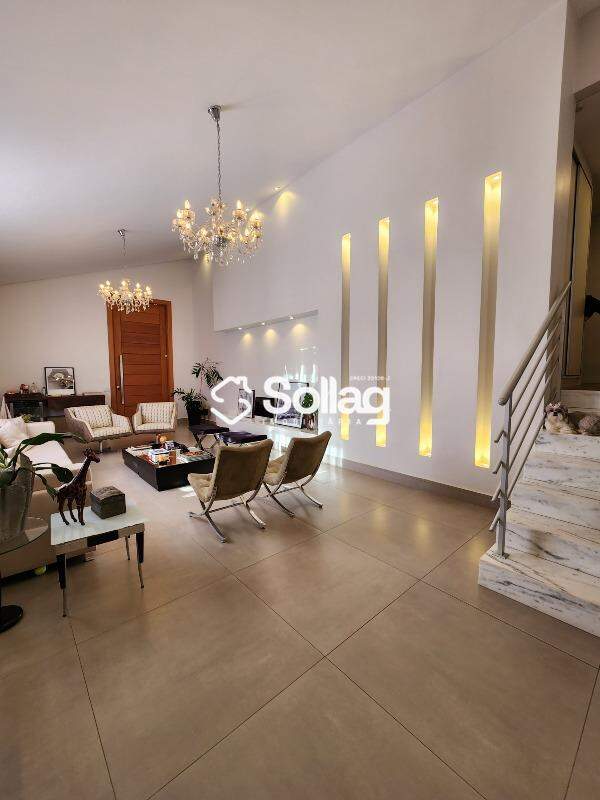 Casa em condomínio à venda no Condomínio Ipê Velho: 