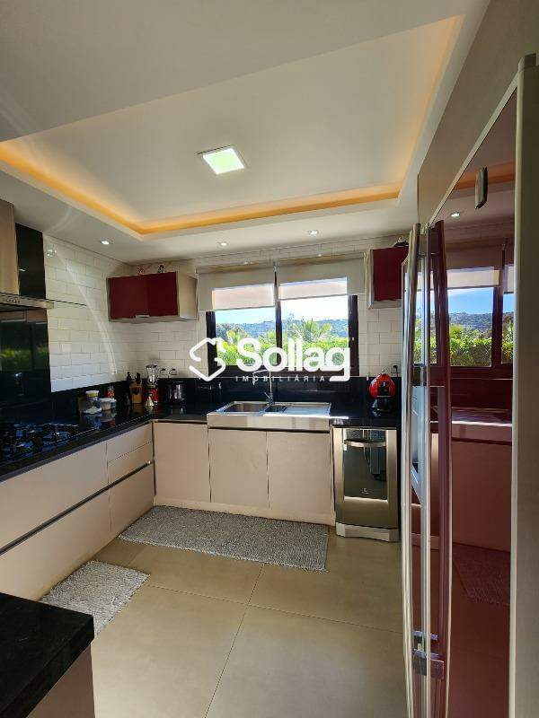 Casa em condomínio à venda no Condomínio Ipê Velho: 