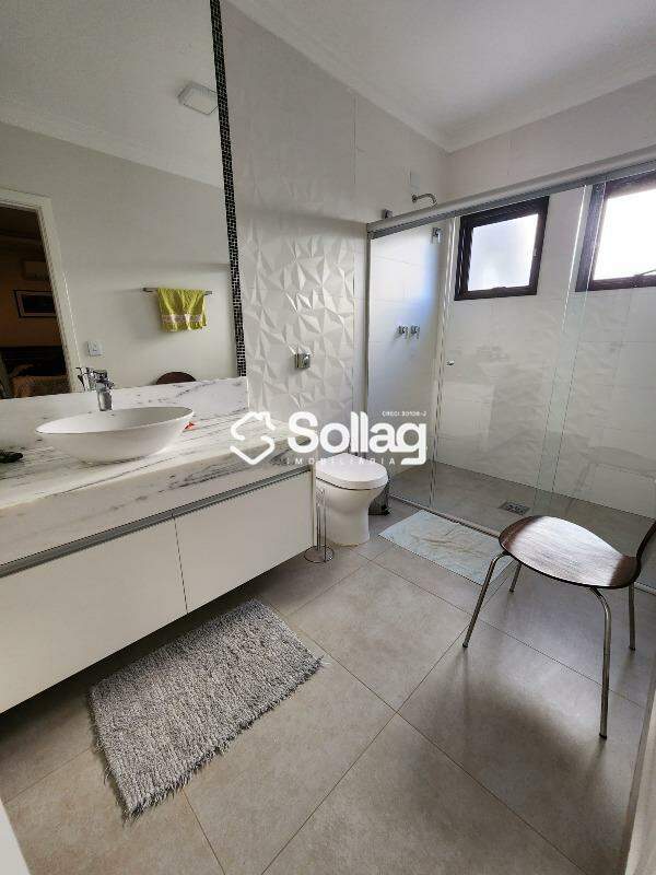 Casa em condomínio à venda no Condomínio Ipê Velho: 