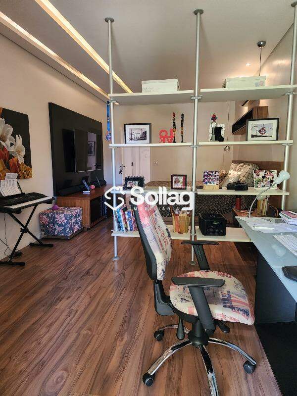 Casa em condomínio à venda no Condomínio Ipê Velho: 