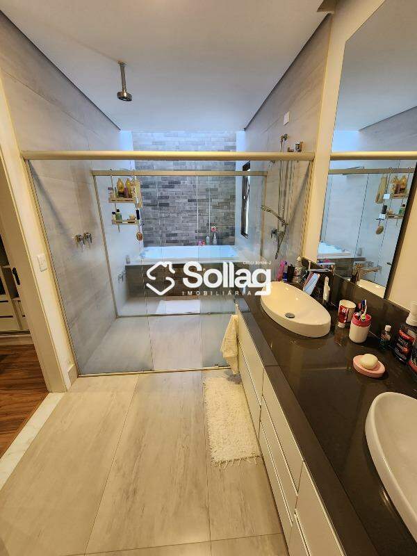 Casa em condomínio à venda no Condomínio Ipê Velho: 