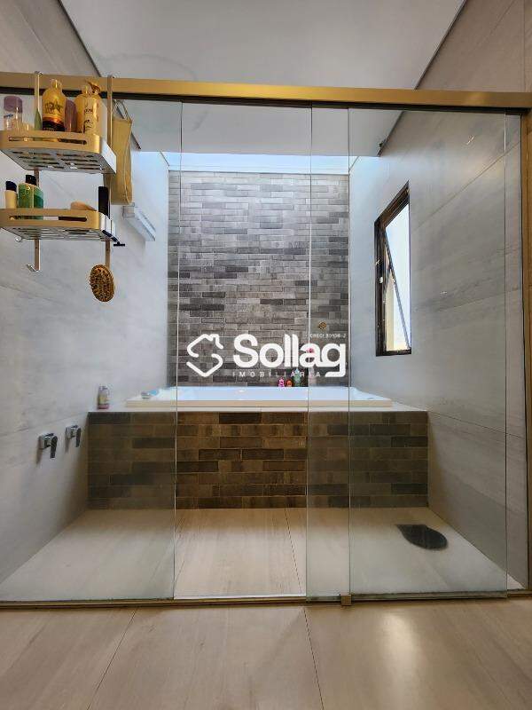 Casa em condomínio à venda no Condomínio Ipê Velho: 