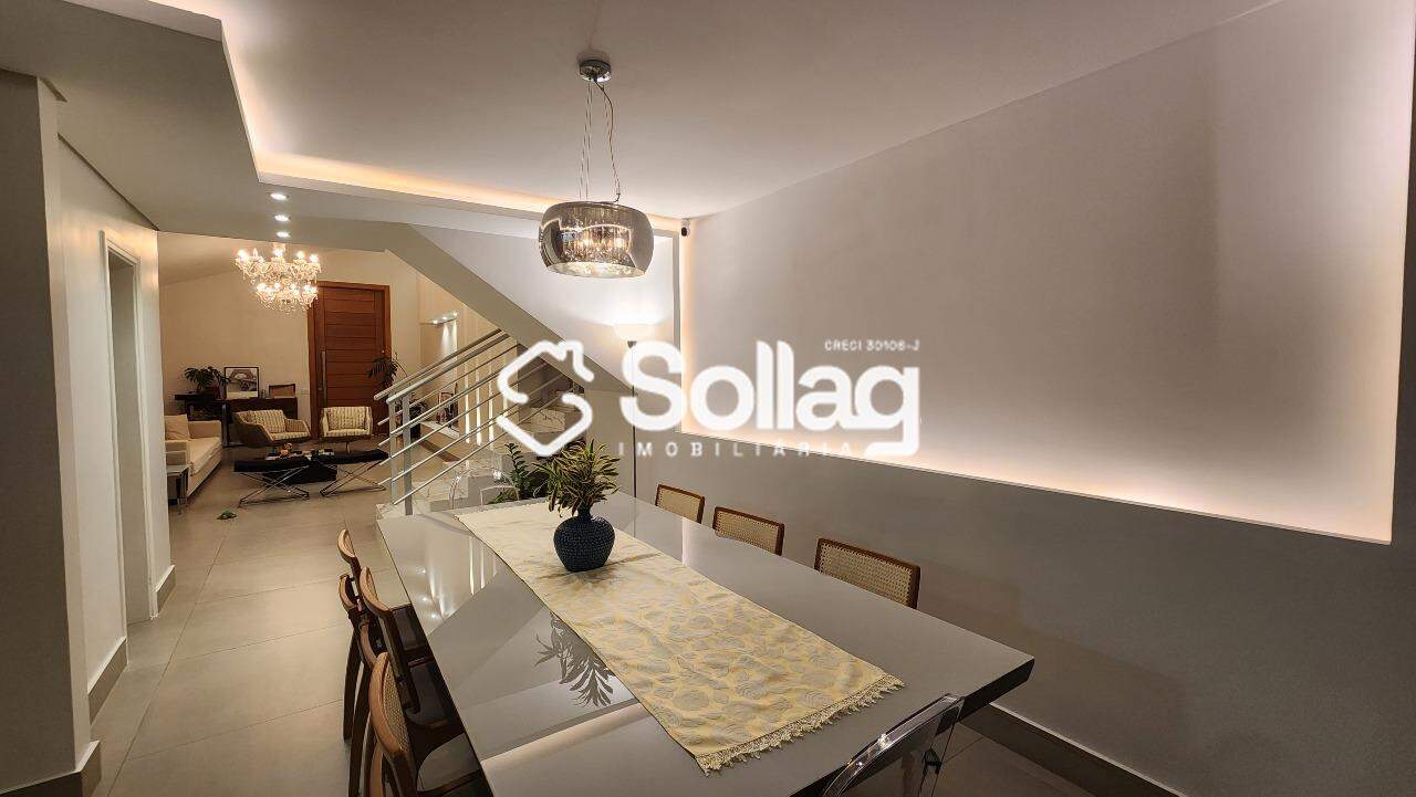 Casa em condomínio à venda no Condomínio Ipê Velho: 