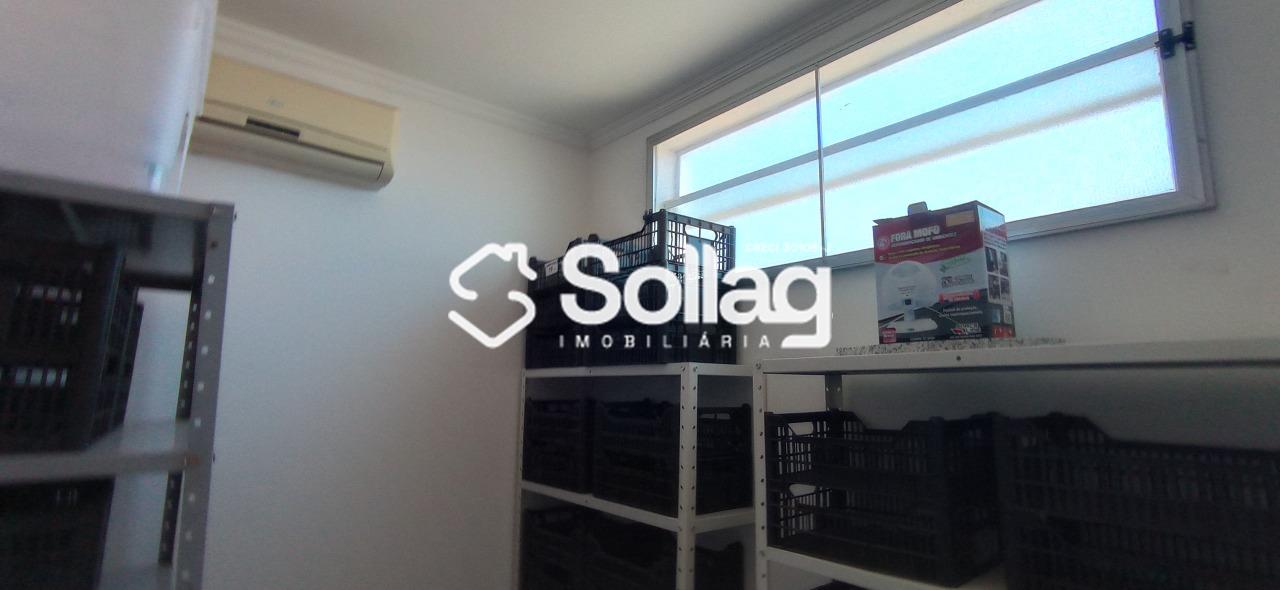 Prédio para aluguel no Centro: 