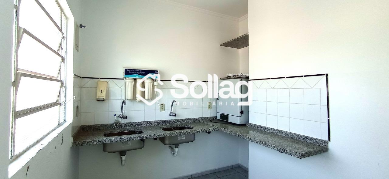 Prédio para aluguel no Centro: 