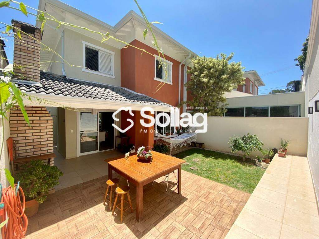 Casa em condomínio à venda no Pinheirinho: 