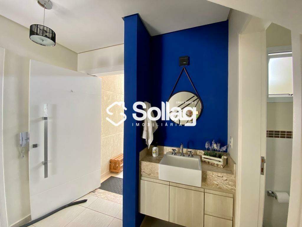 Casa em condomínio à venda no Pinheirinho: