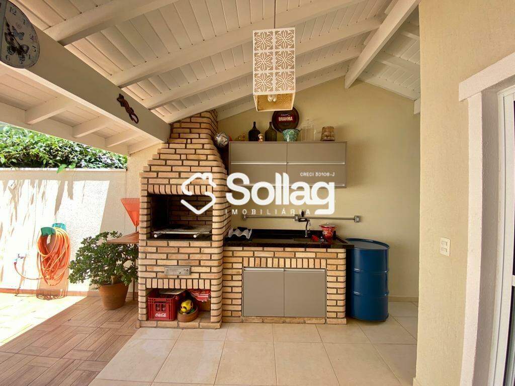 Casa em condomínio à venda no Pinheirinho: