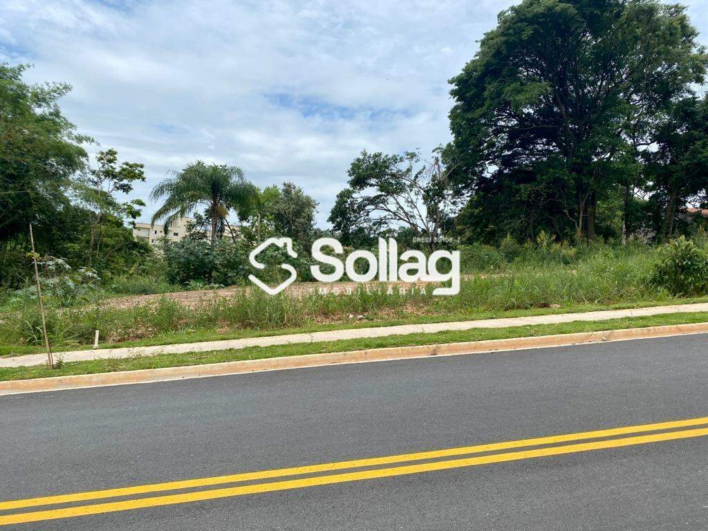 terreno à venda no Pinheirinho: