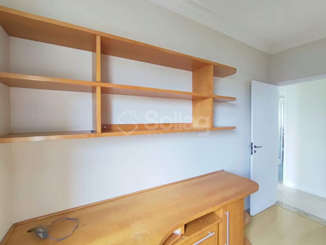 Apartamento para aluguel no Edifício Roma: 