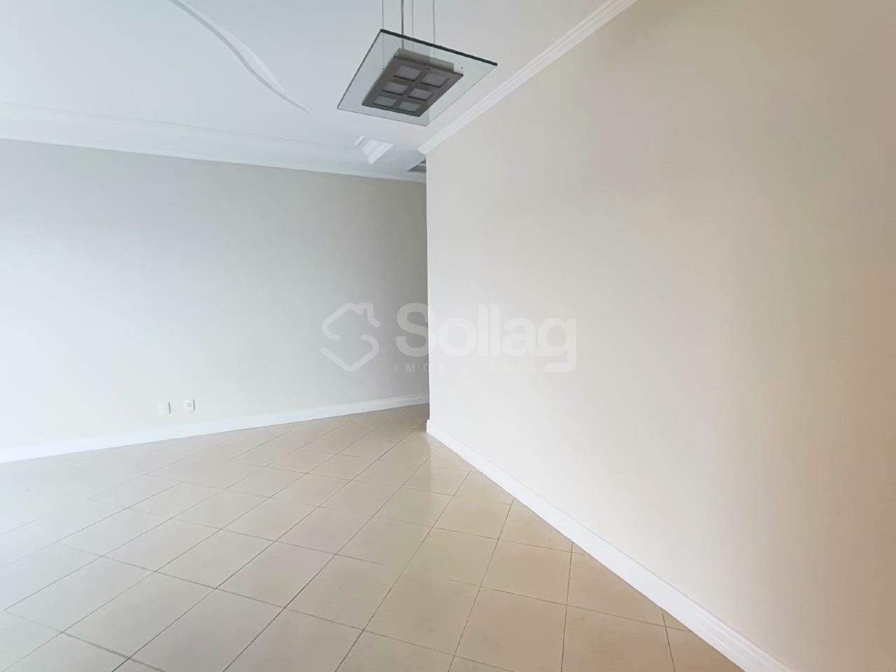 Apartamento para aluguel no Edifício Roma: 