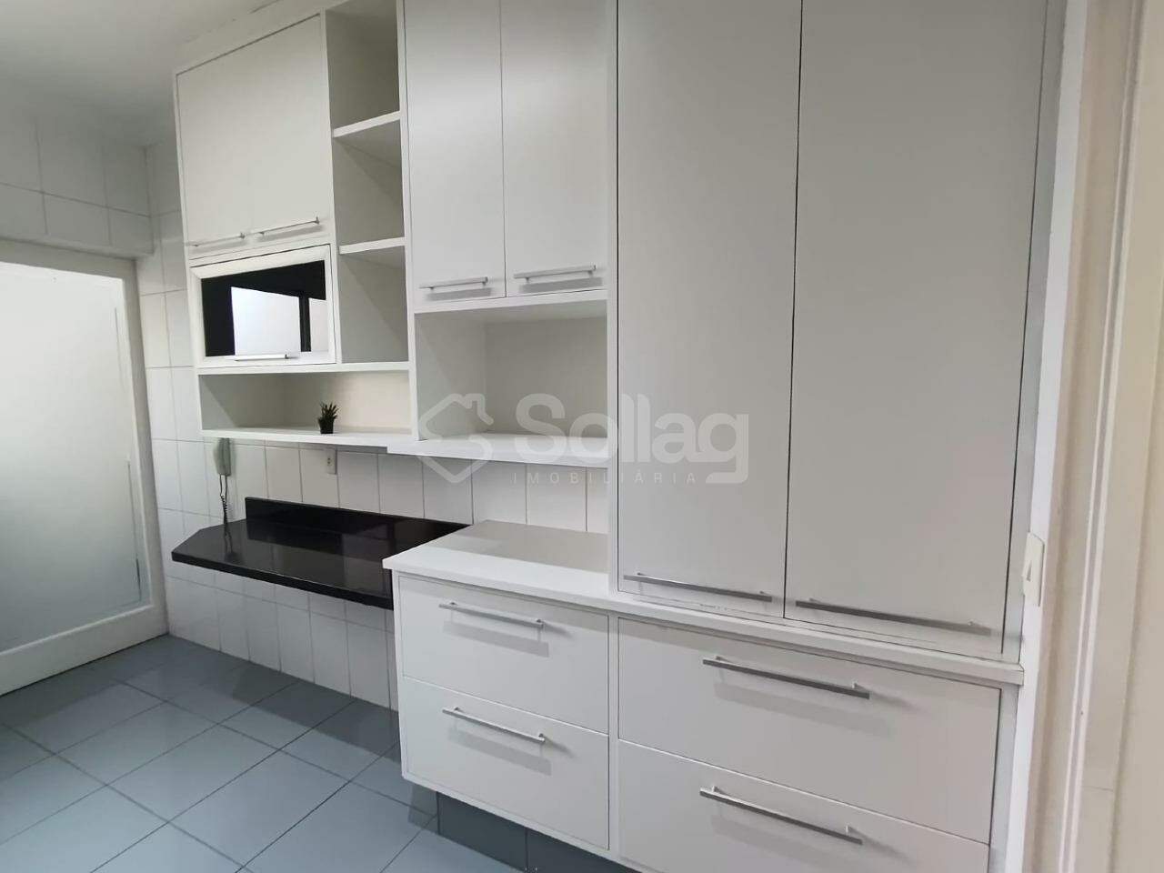 Apartamento para aluguel no Edifício Roma: 