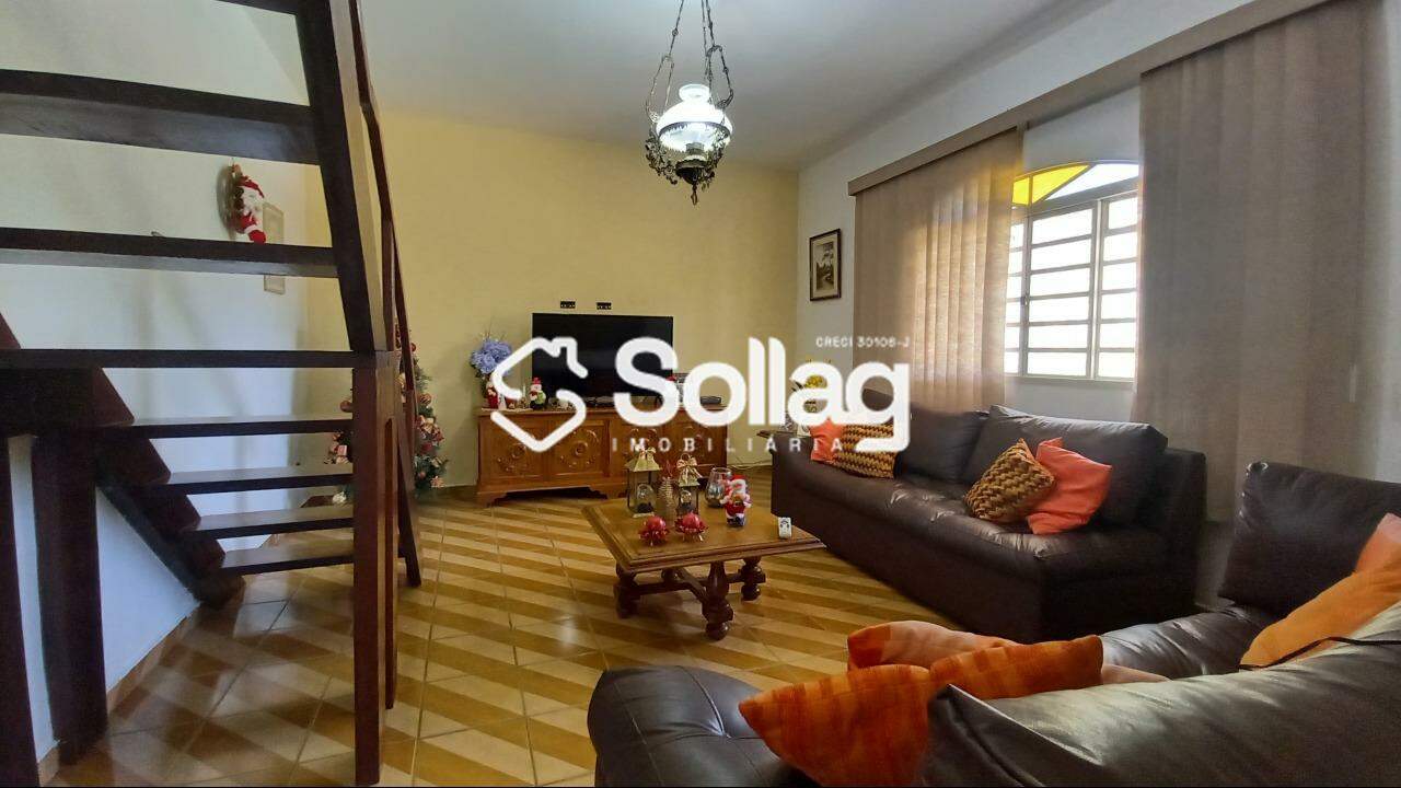 Casa em condomínio à venda no Condomínio Recanto Florido: 