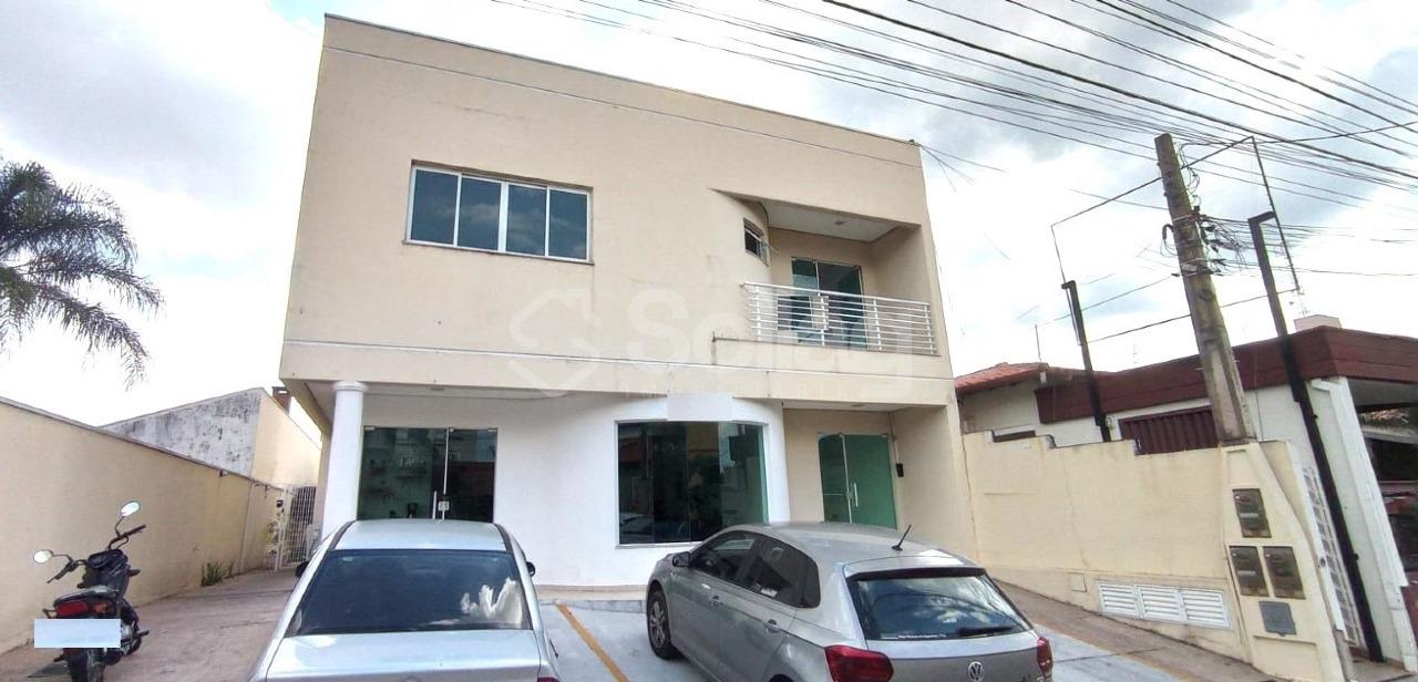 Prédio à venda no Jardim Itália: 