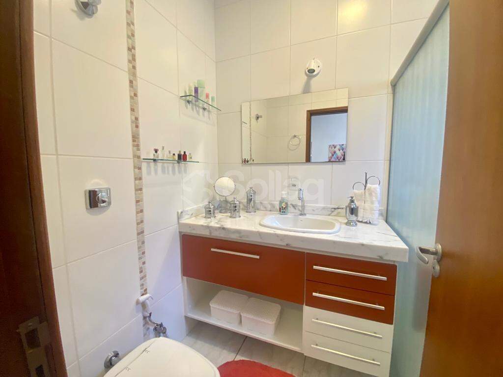 Casa em condomínio à venda no Condomínio Vila Di Treviso: