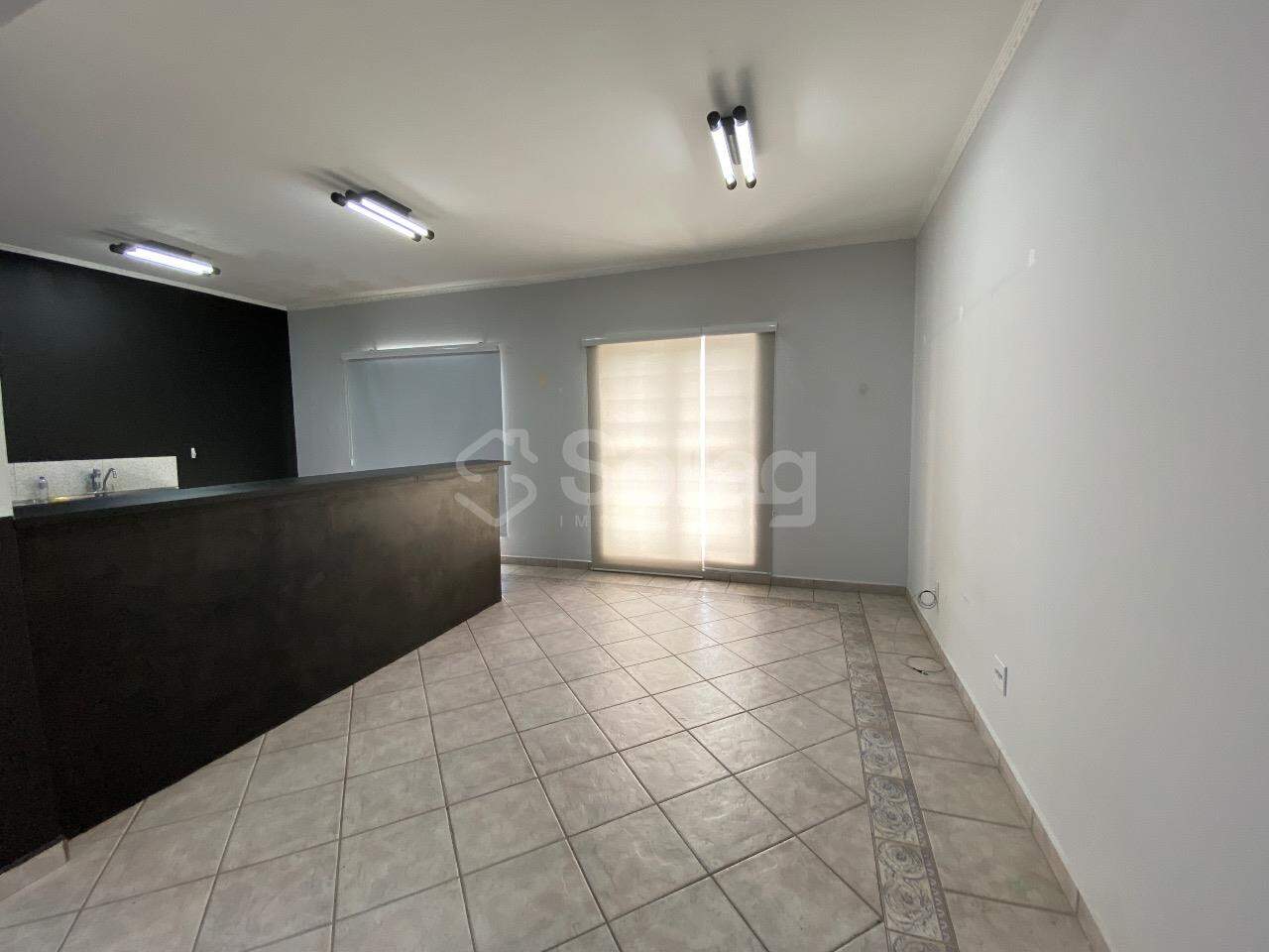 Sala para aluguel no Centro: 