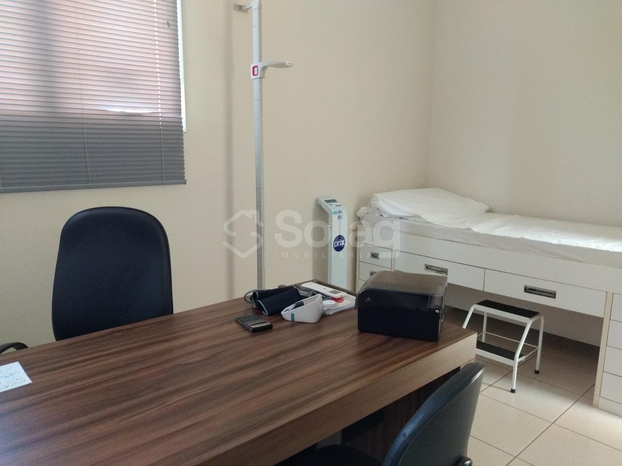 Sala para aluguel no Centro: 