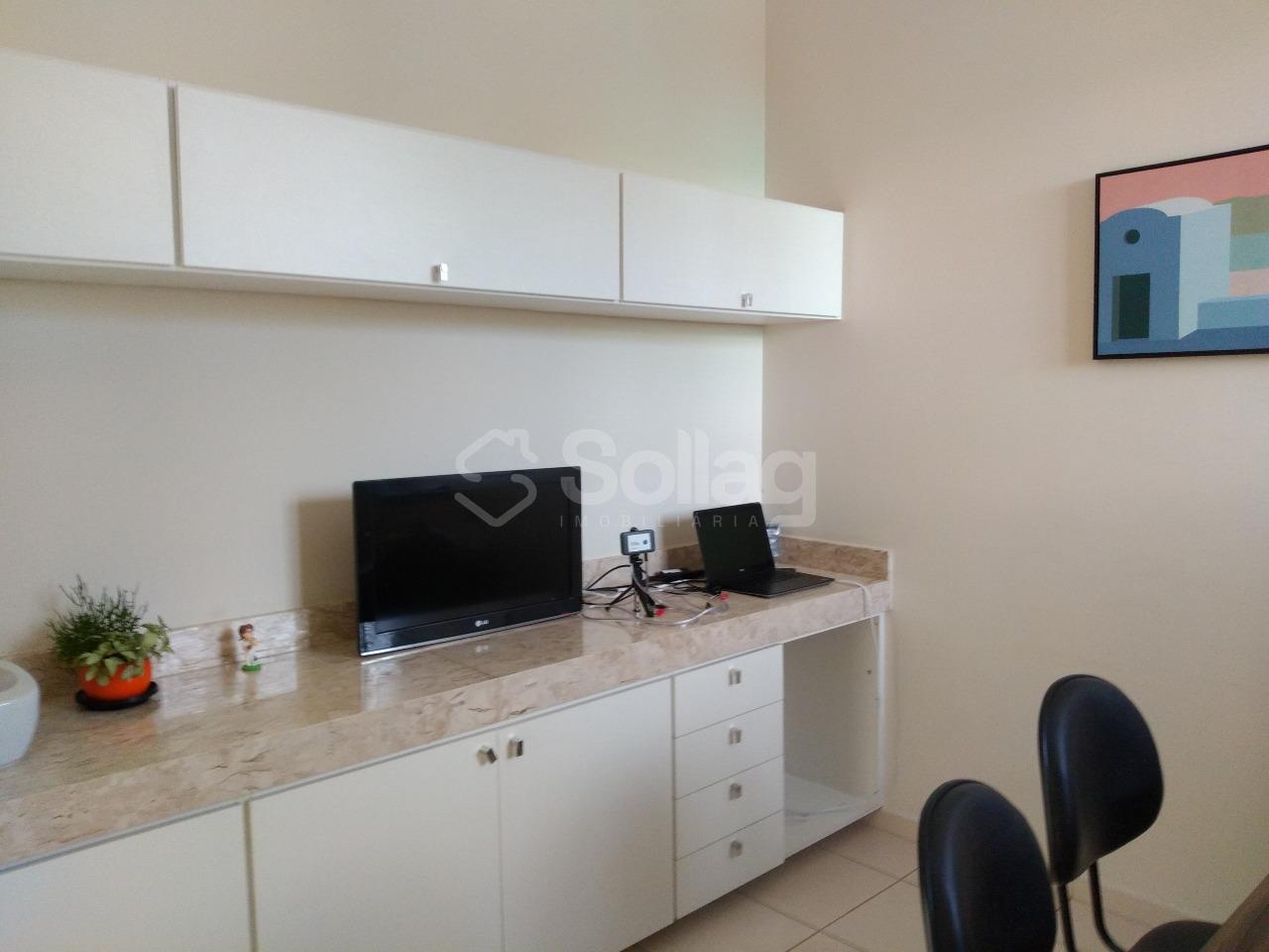 Sala para aluguel no Centro: 