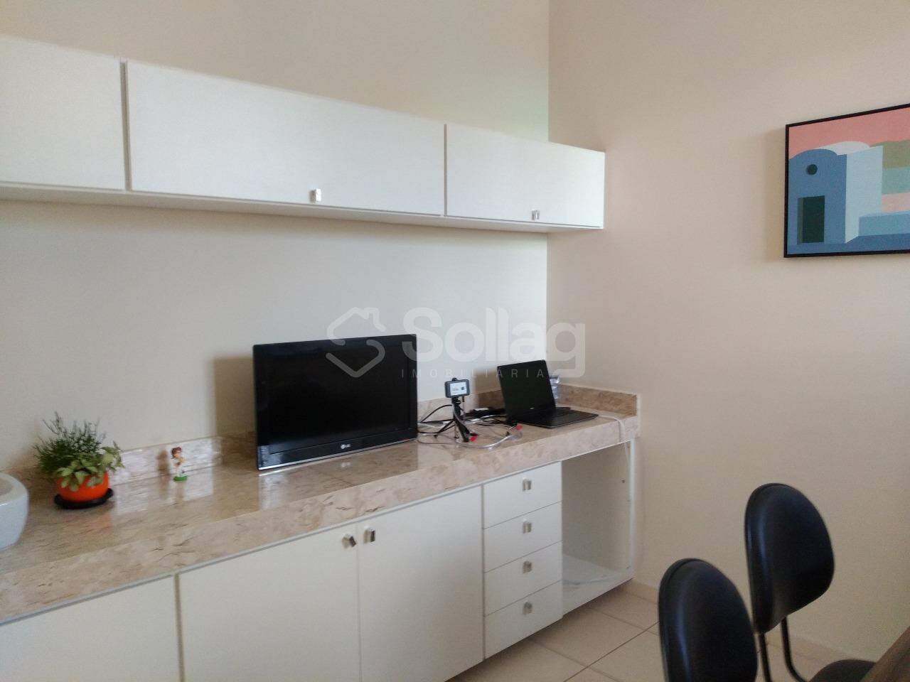 Sala para aluguel no Centro: 